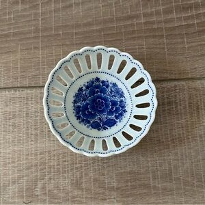 Delft Handpainted Delfleur Holland Blue Floral Porcelain Trinket Dish